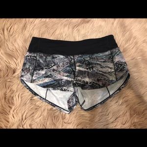 Lululemon shorty shorts BRAND NEW